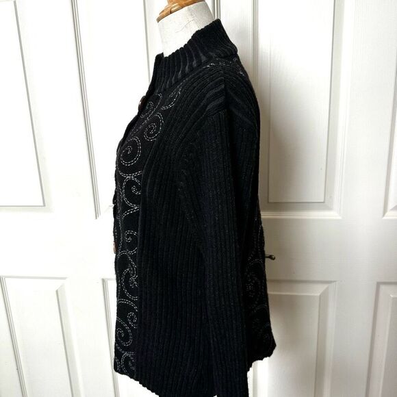 Icelandic Design wool black swirl button down sweater/jacket - Picture 5 of 9